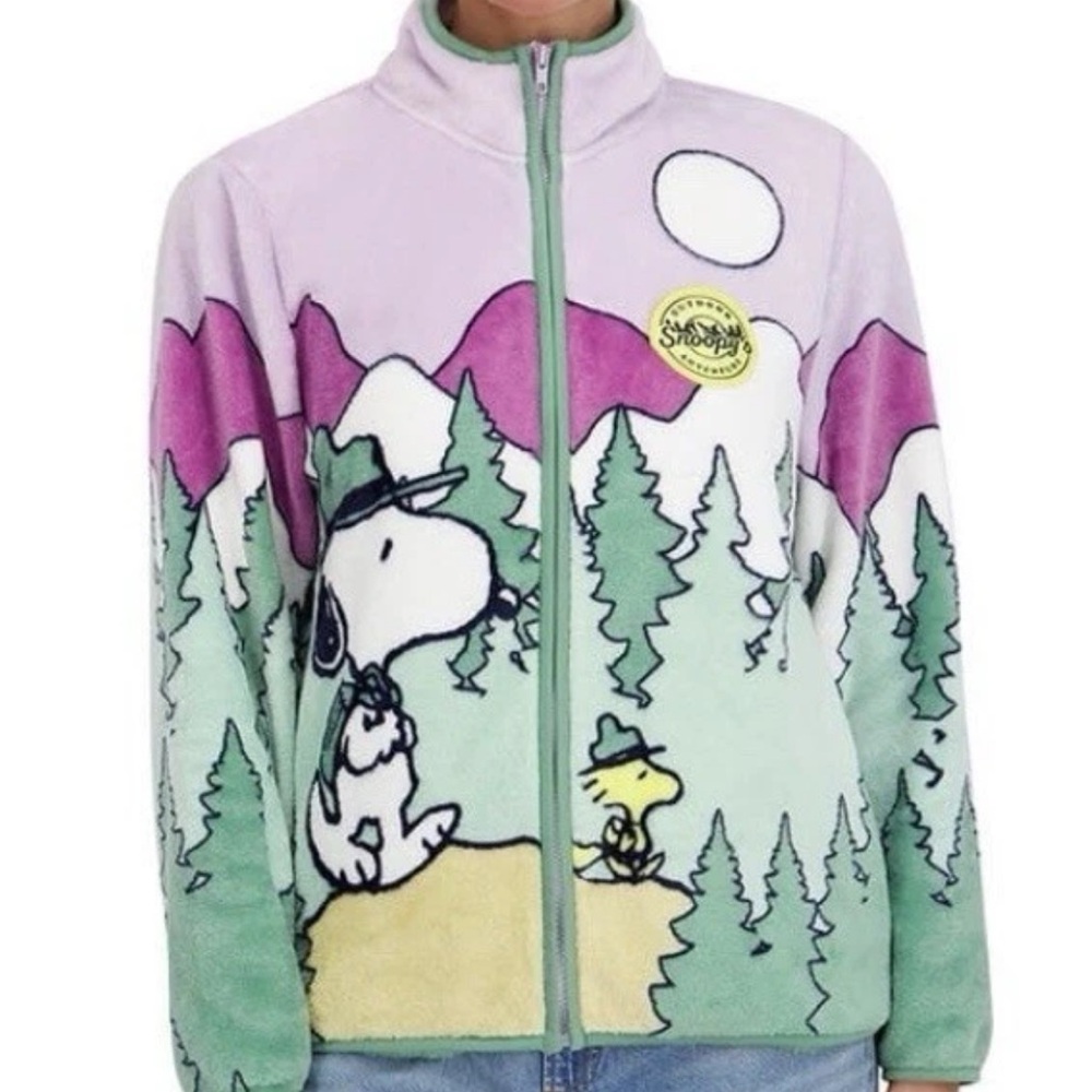 NWT Snoopy Sherpa Jacket Women Zip Front Scenic Cozy Peanuts Mountains